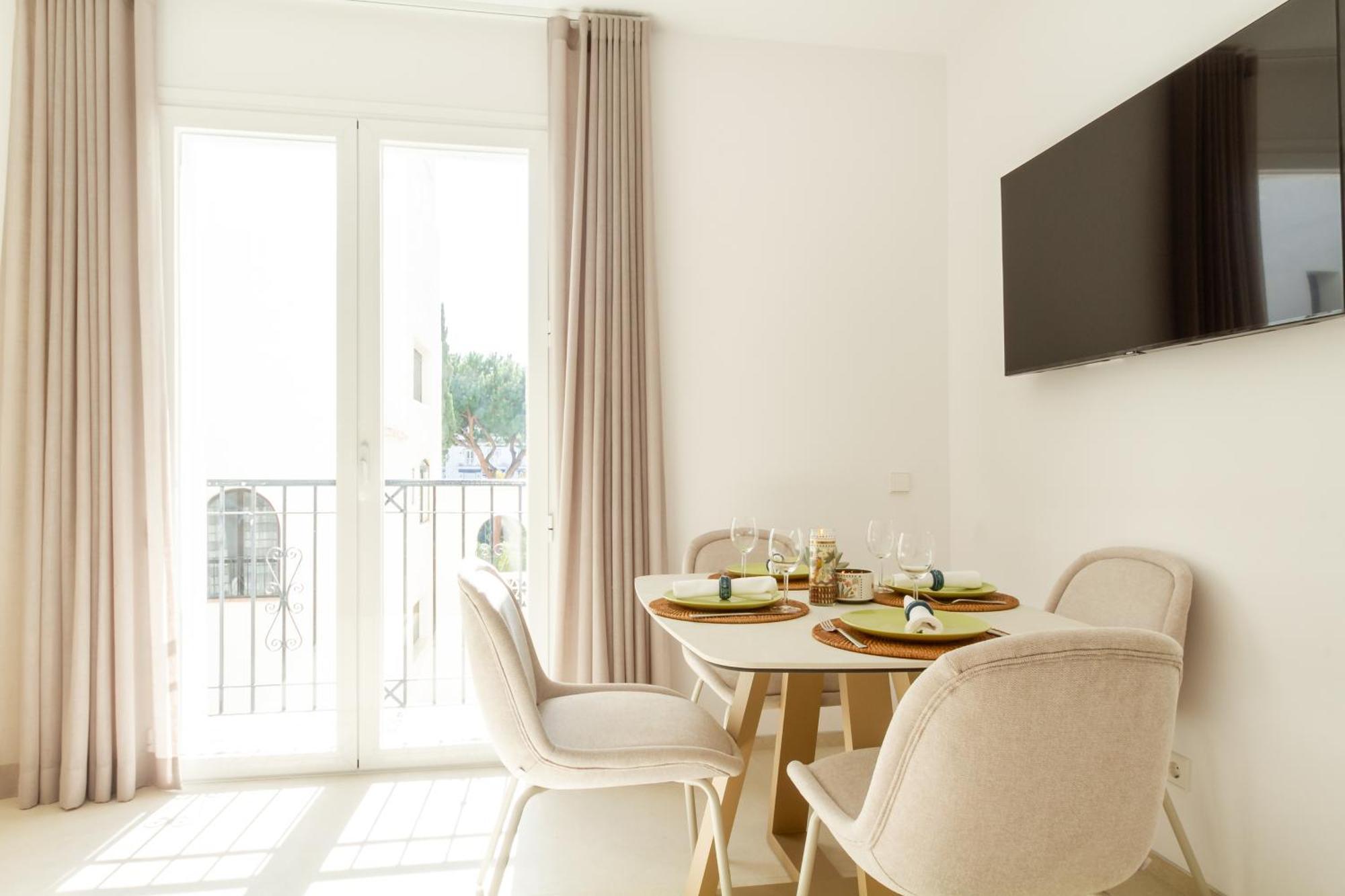 Apartemen Banus - Playas Del Duque Beachside Complex