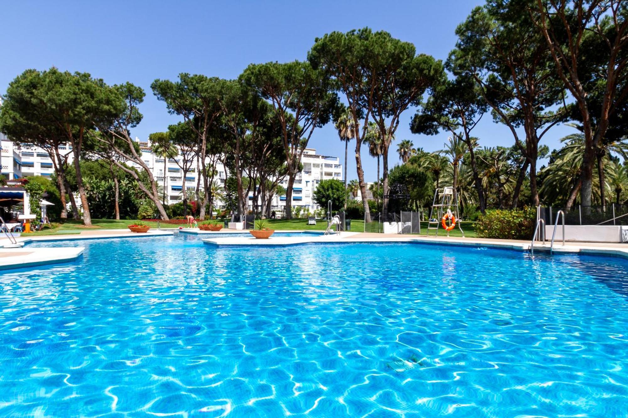 Apartemen Banus - Playas Del Duque Beachside Complex